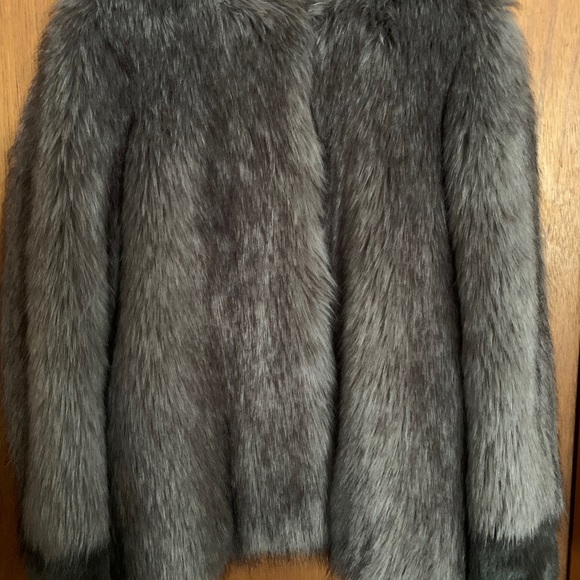 Vera wang faux fur jacket - Picture 3 of 3